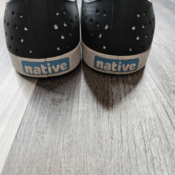 Native Shoes Jefferson style Black Adult Size Men's 6 or Women's 8 - Picture 4 of 8